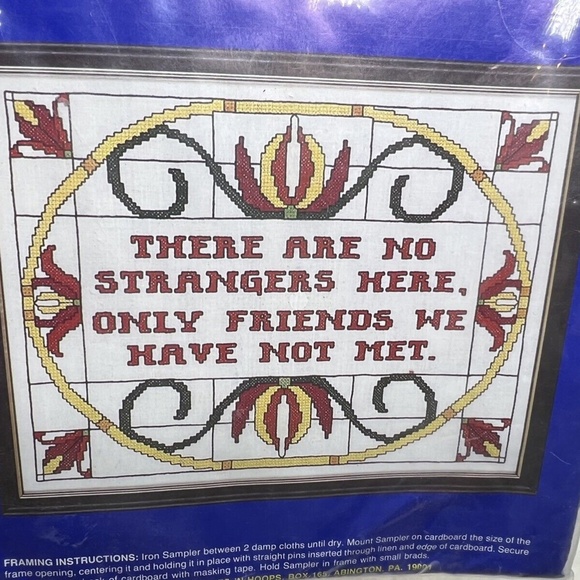 Vntg Needles 'N Hoops No Strangers Printed Cross Stitch Kit #377 - Picture 5 of 6